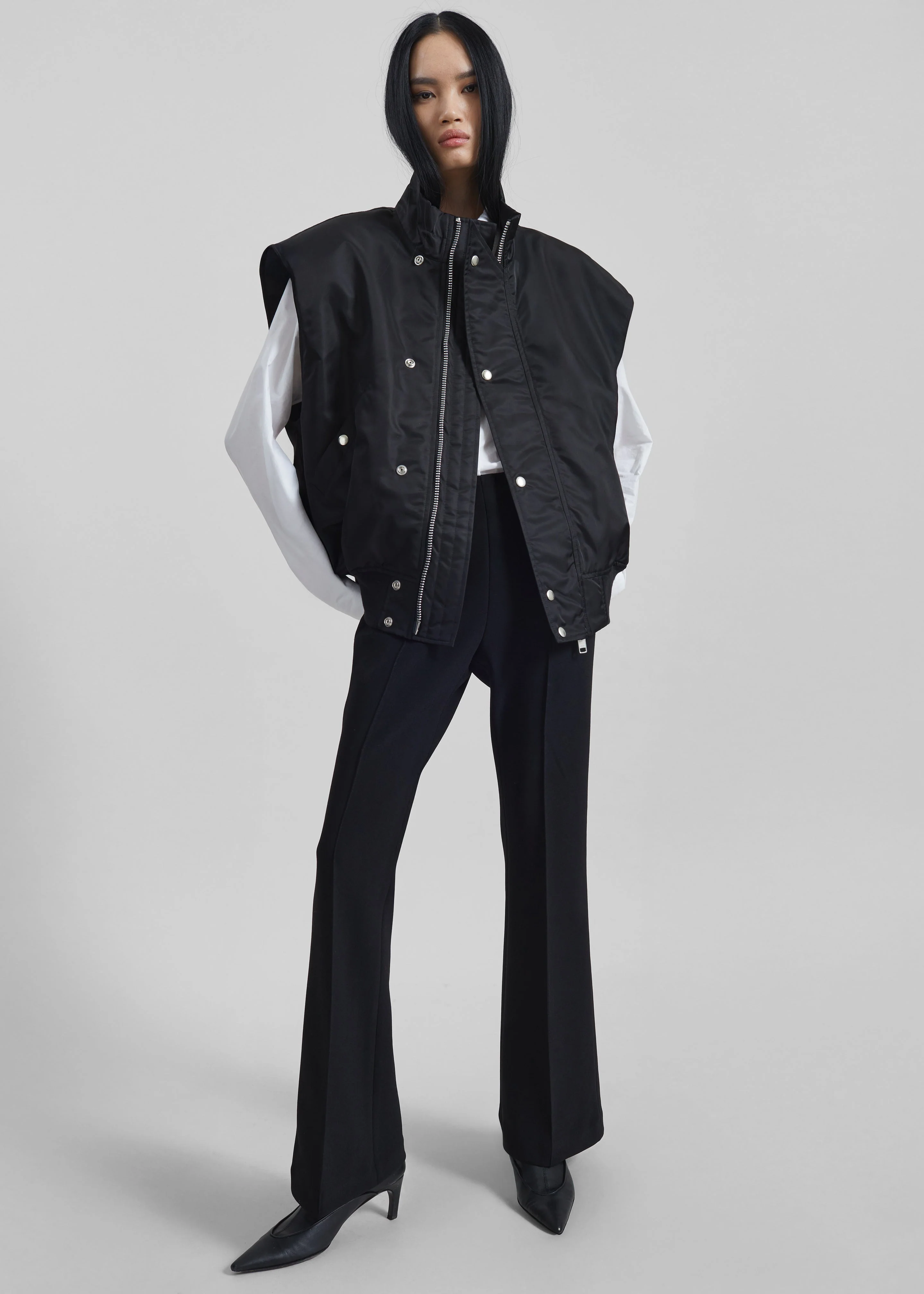 Aysen Sleeveless Bomber Jacket - Black - Image 4