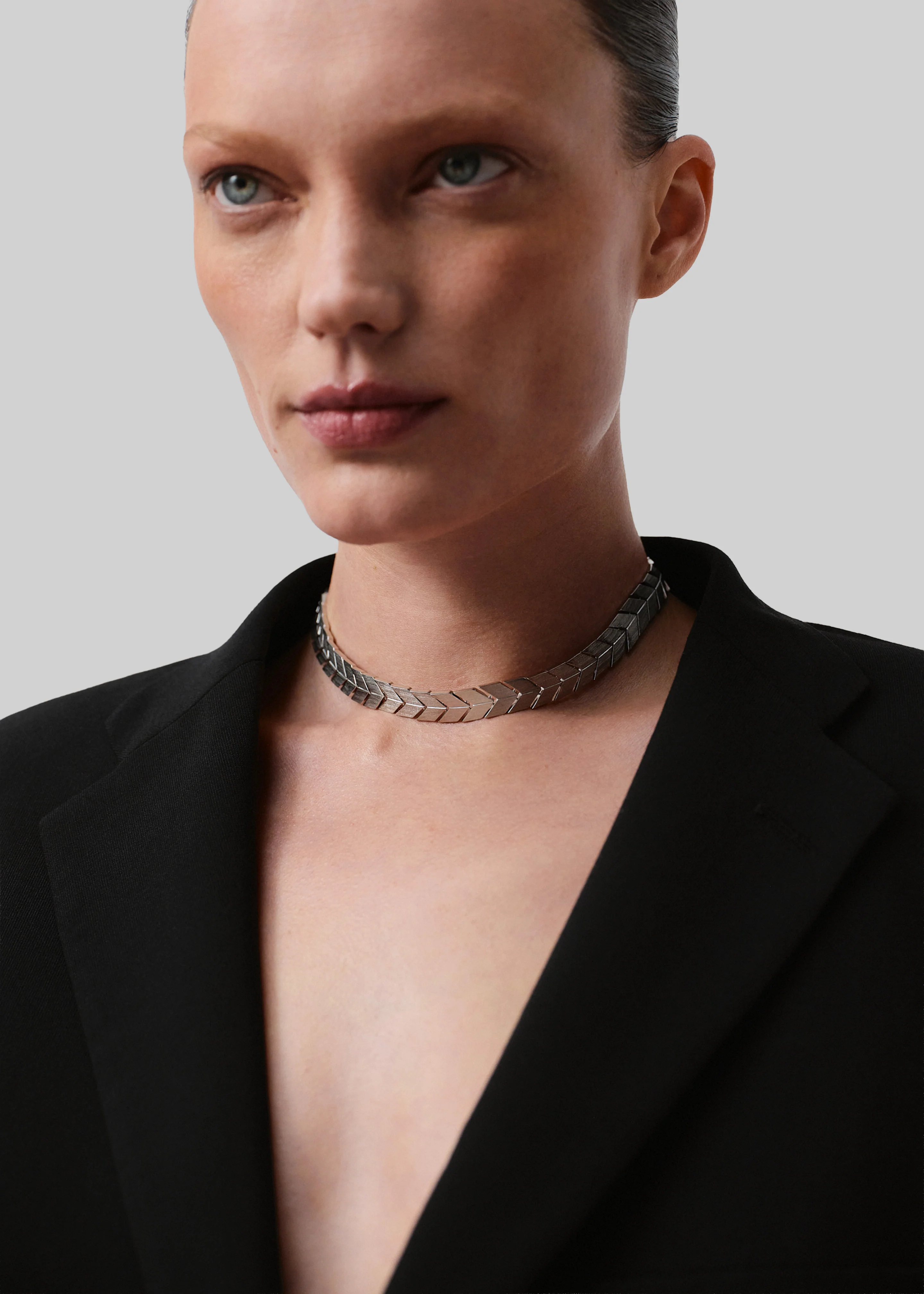 Bevza Flat Spikelet Choker - Steel Grey