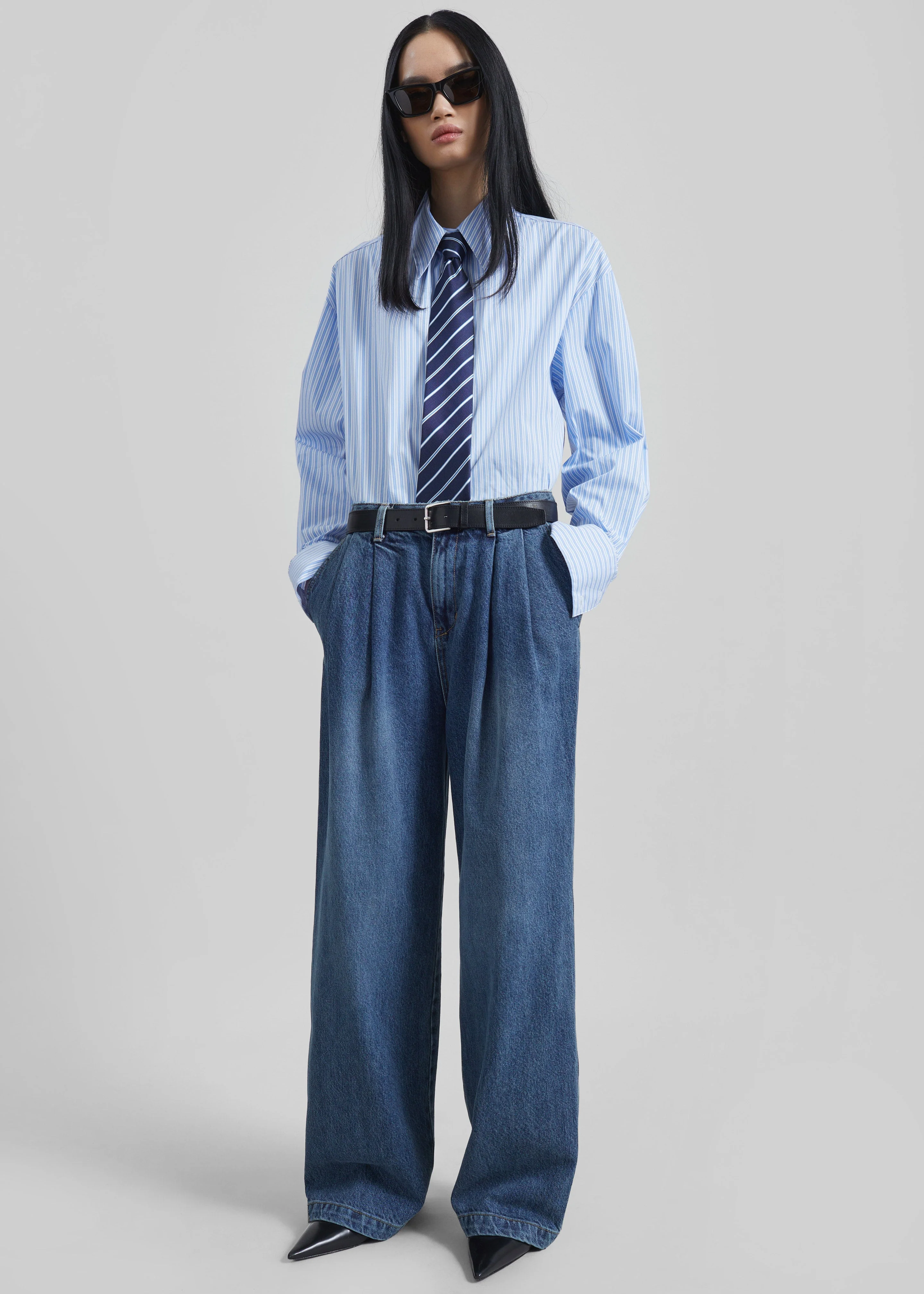 Buxton Pleated Wide Jeans - Medium Wash - Image 4