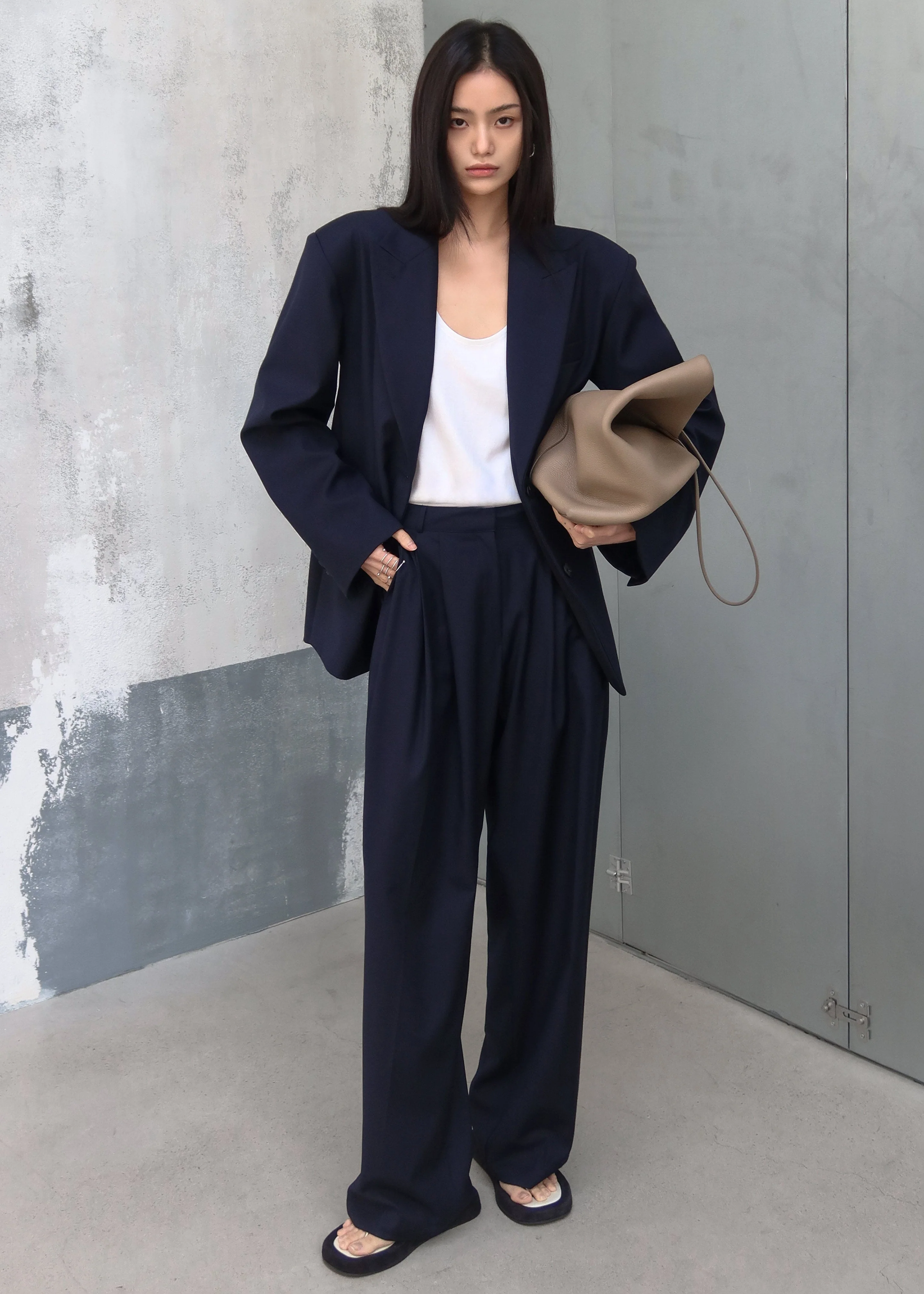 Canmore Double Vent Blazer - Navy - Image 4