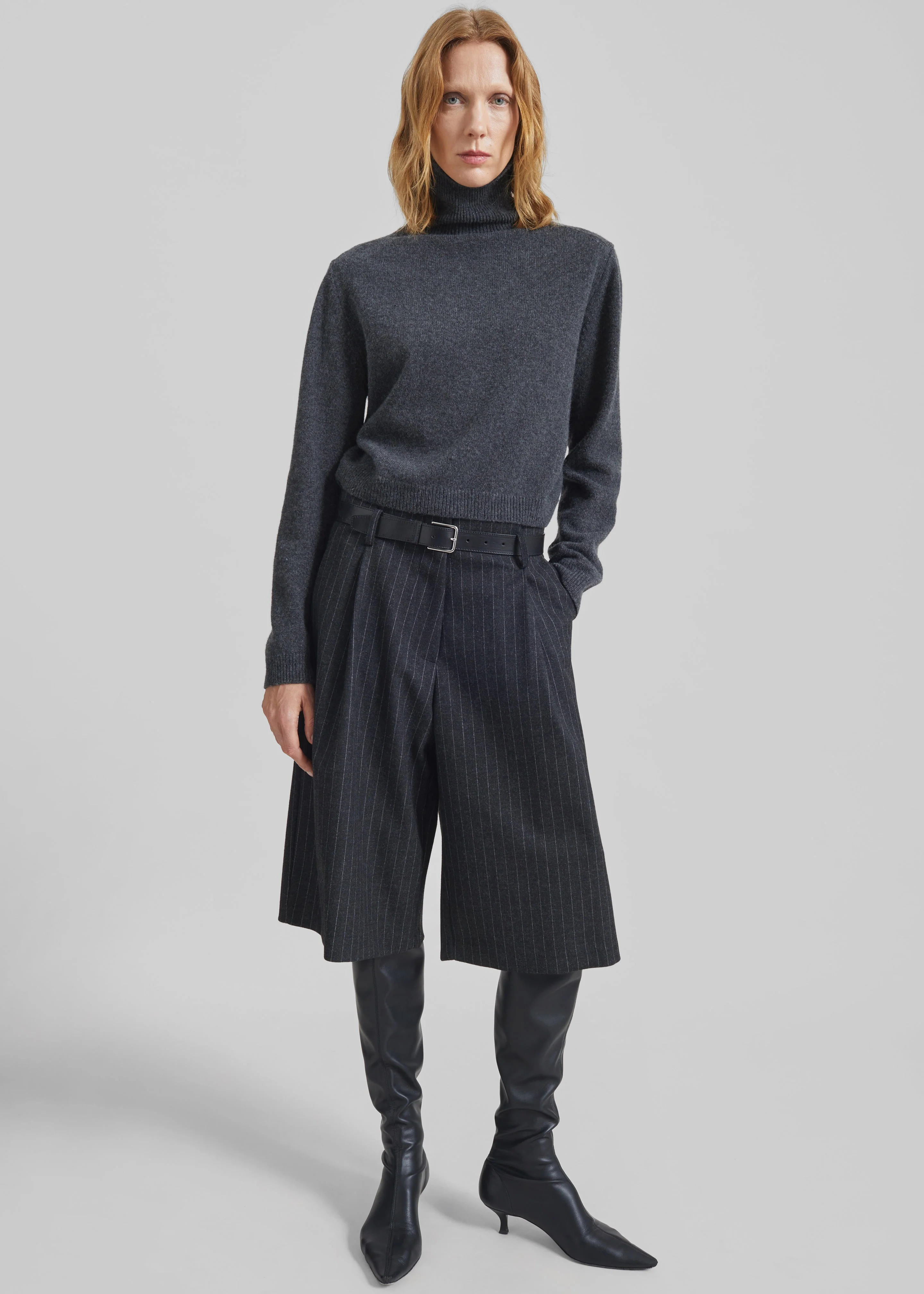 Carlow Bermuda Shorts - Charcoal/White Pinstripe - Image 2