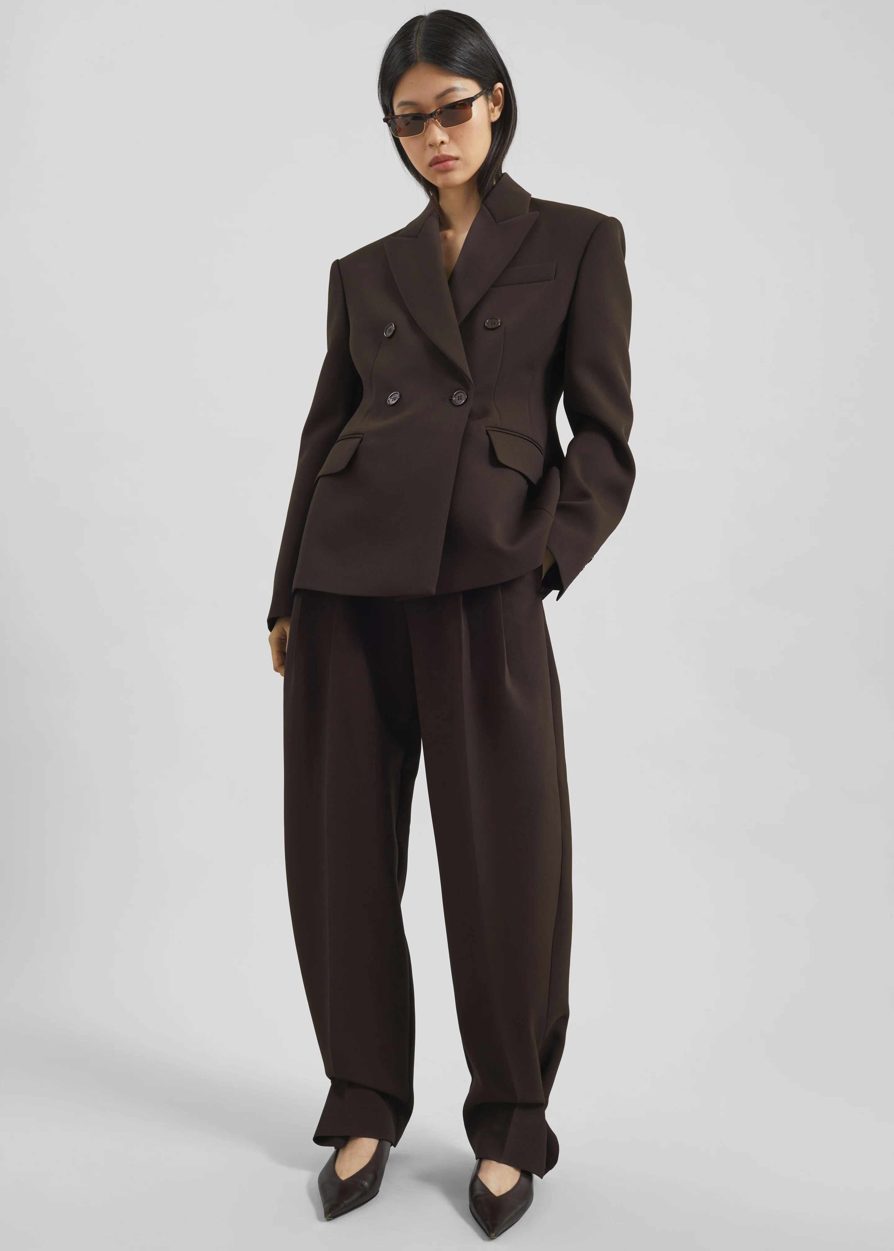 Doyer Pleated Trousers - Brown
