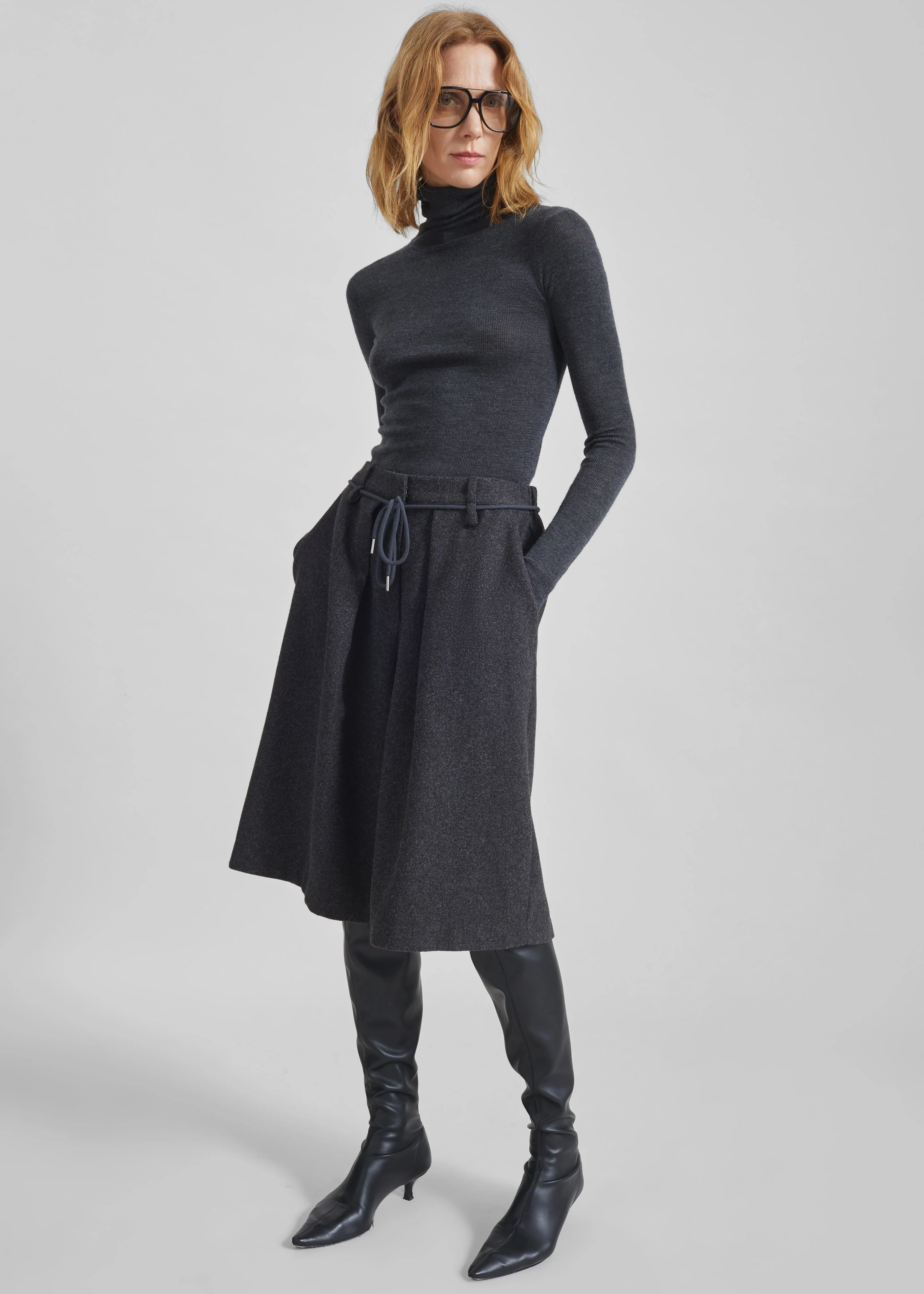 Hemavan Bermuda Shorts - Dark Grey