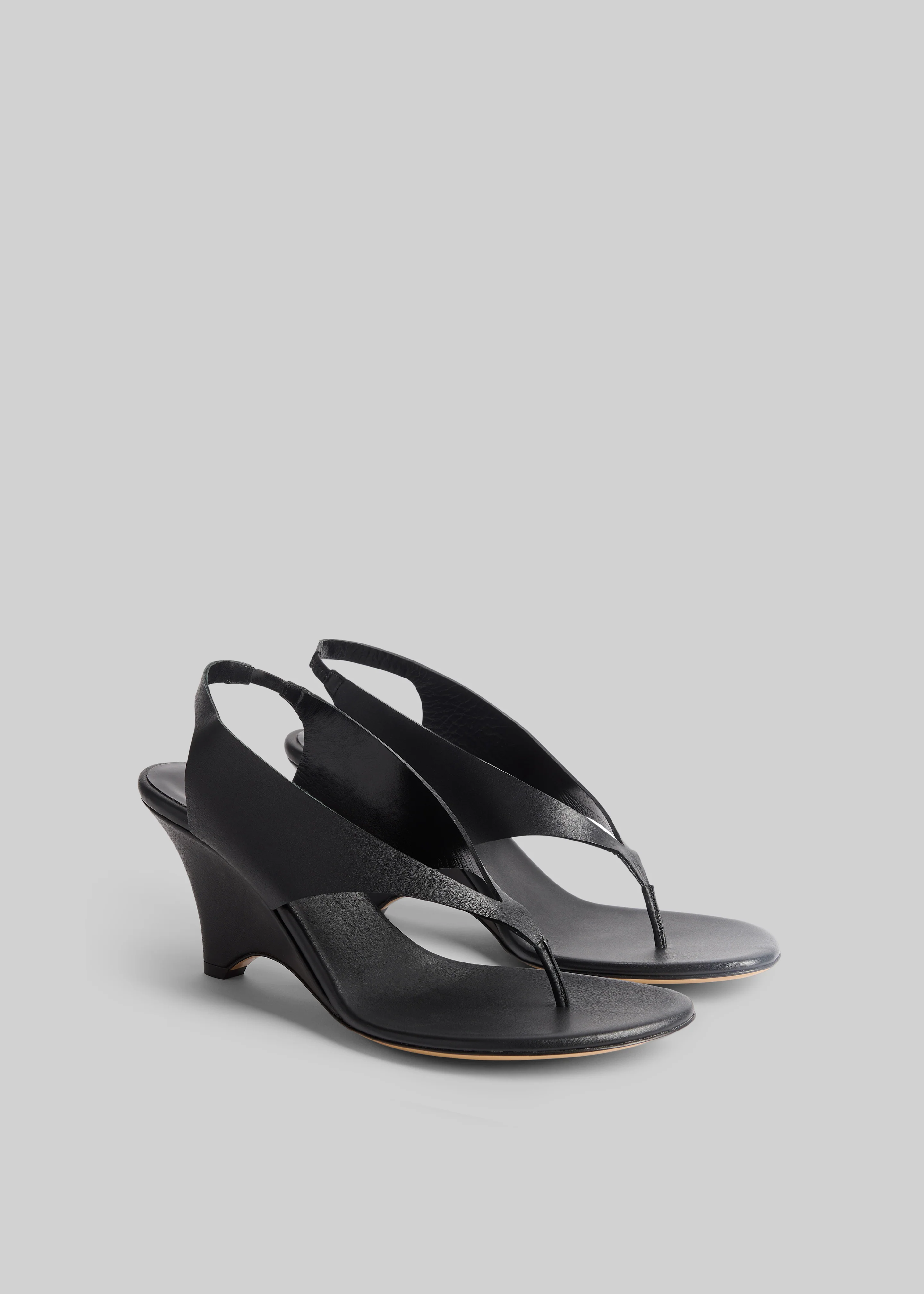 Le Monde Beryl Langley Thong Wedges - Black