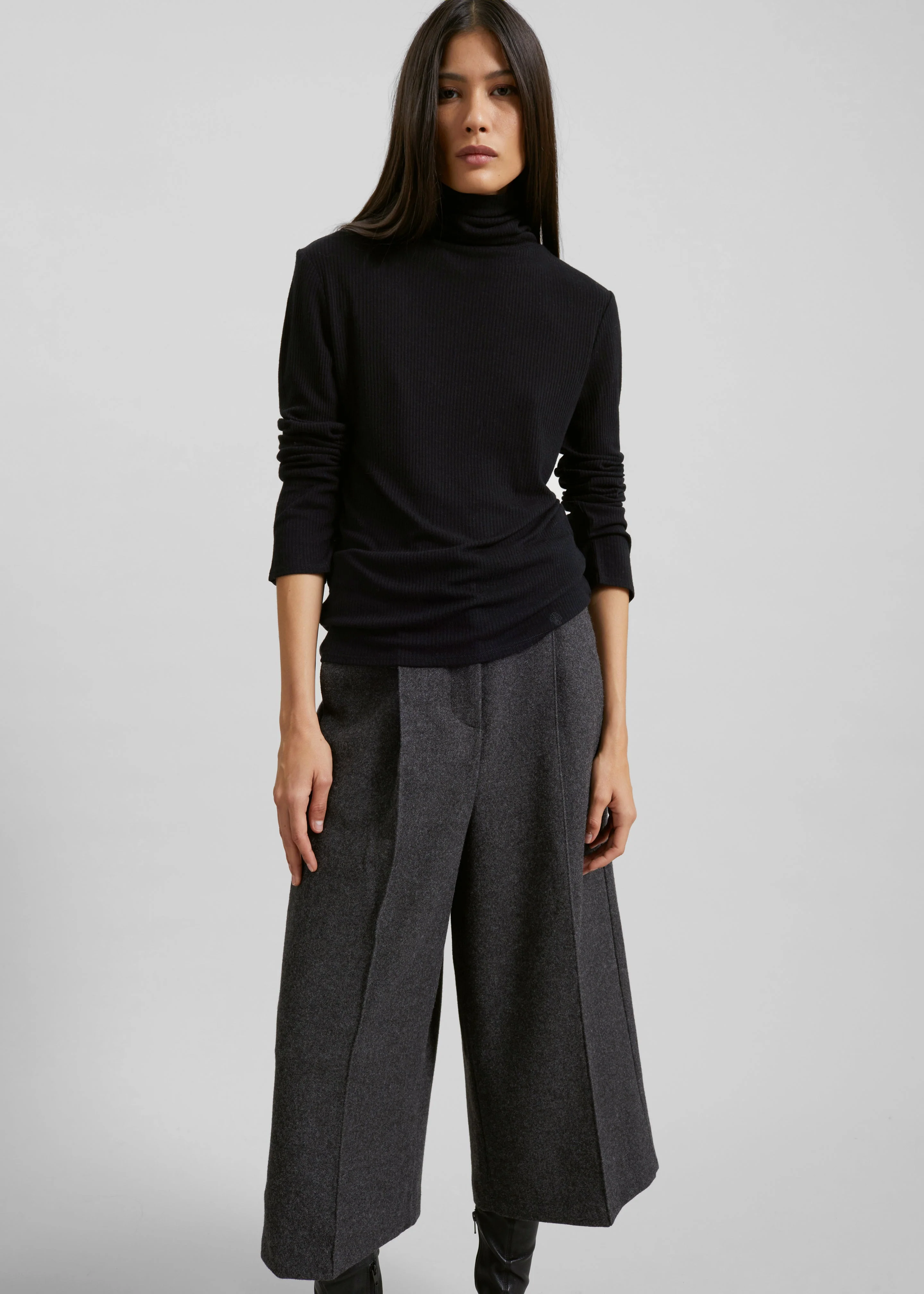 Leher Tailored Wool Culottes - Charcoal - Image 4