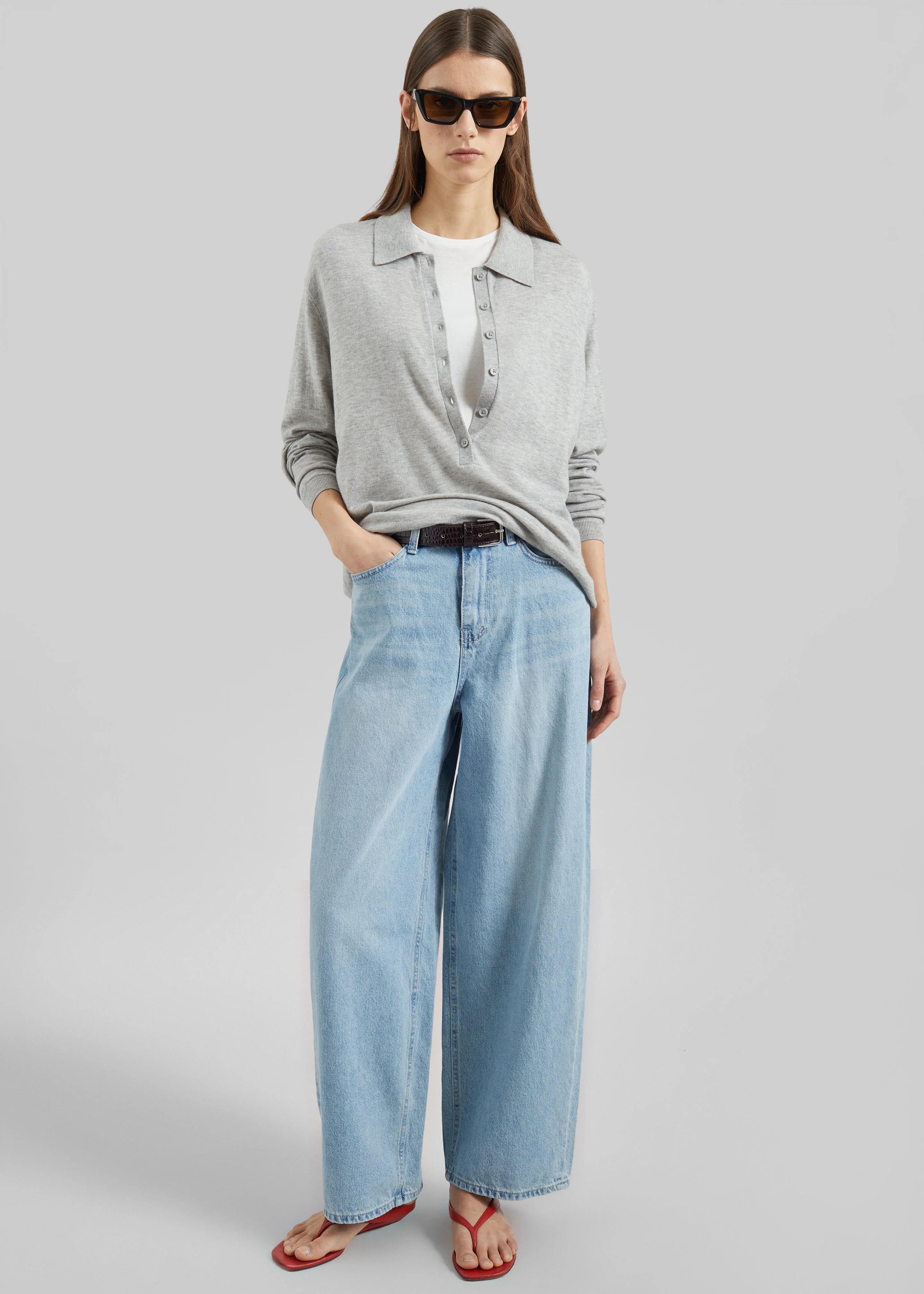 Lucena Barrel-Leg Jeans - Light Wash - Image 3