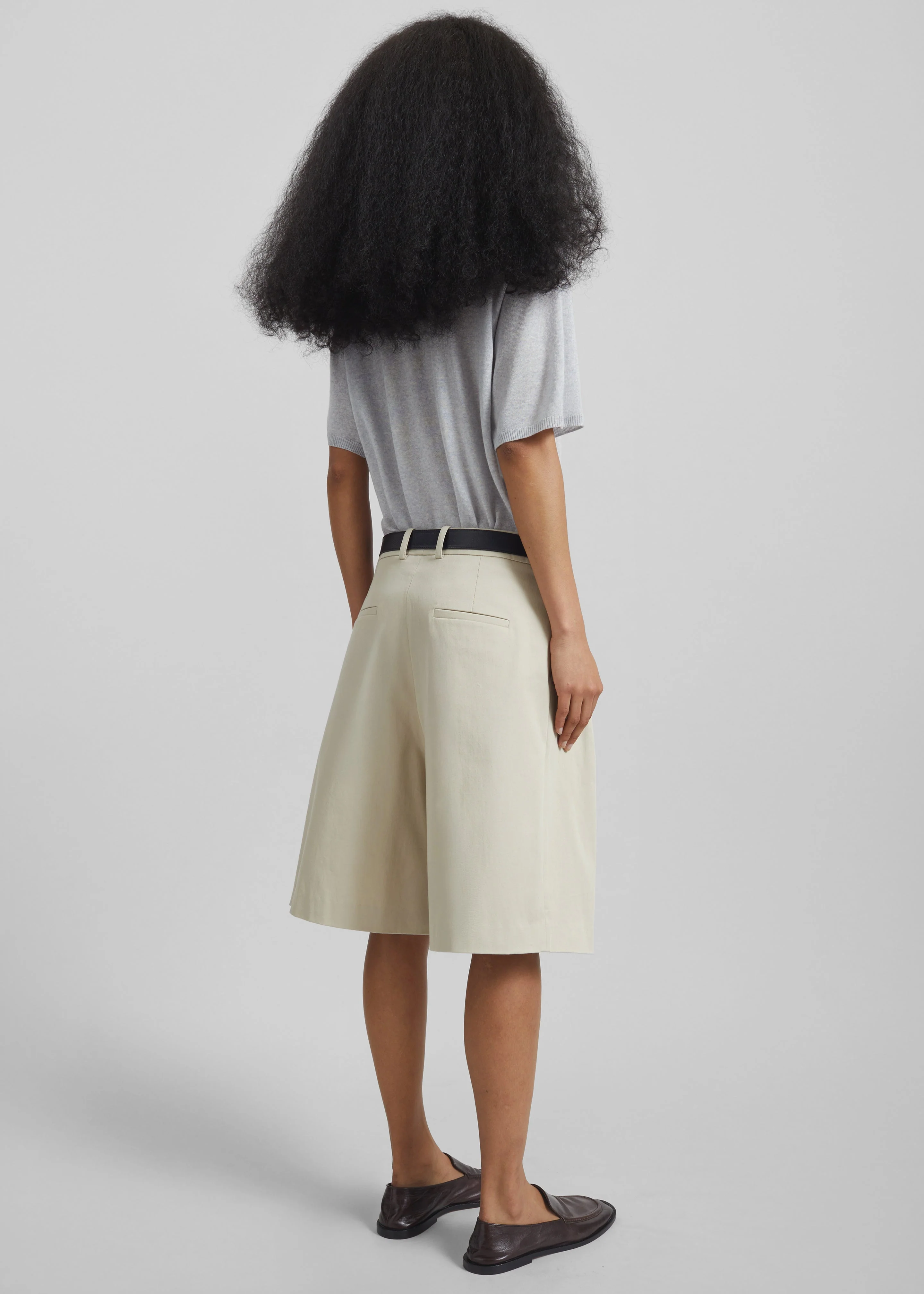 Marfa Cotton Pleated Bermuda - Light Beige - Image 8