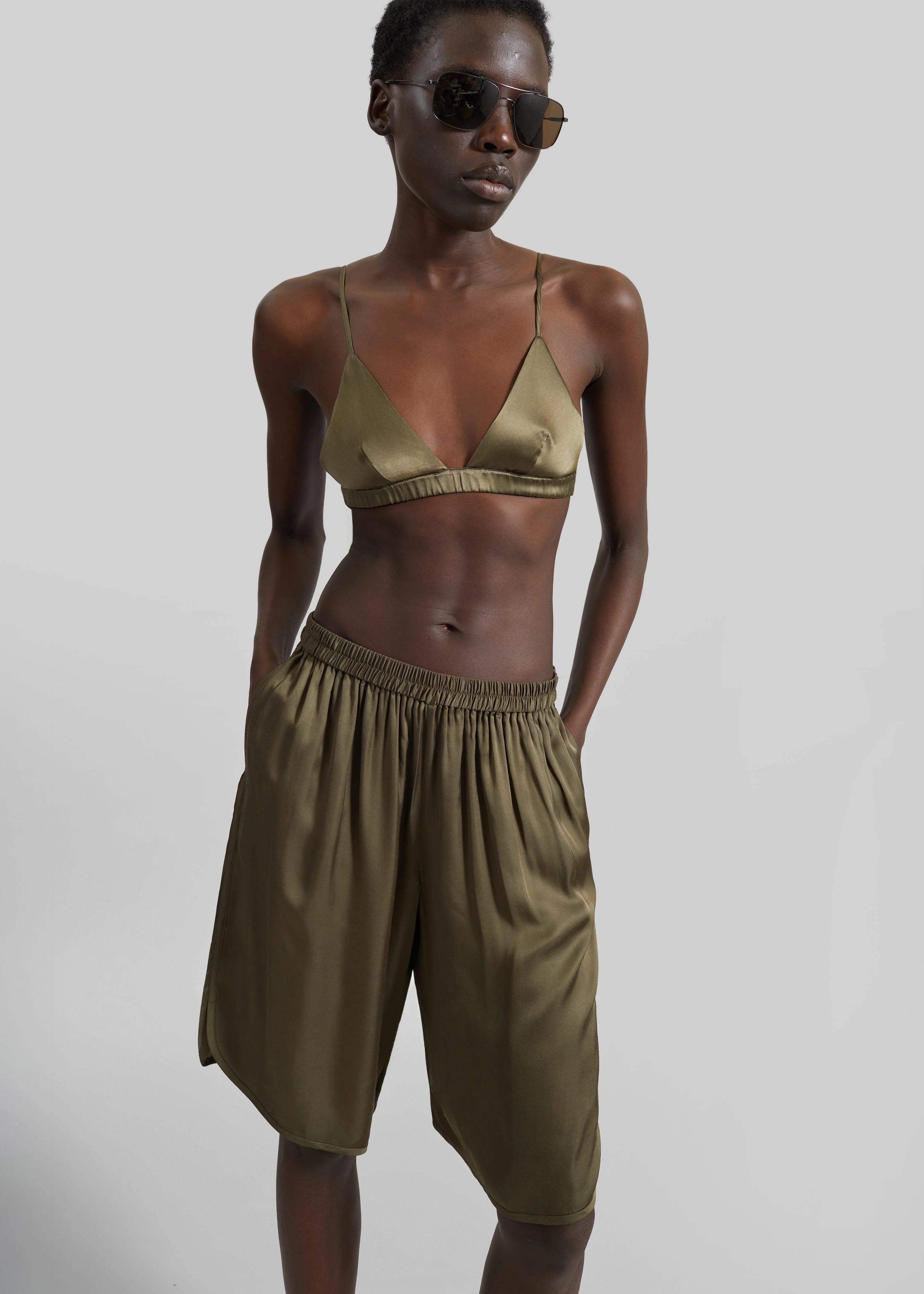Nelis Silk Bermuda Shorts - Olive - Image 2