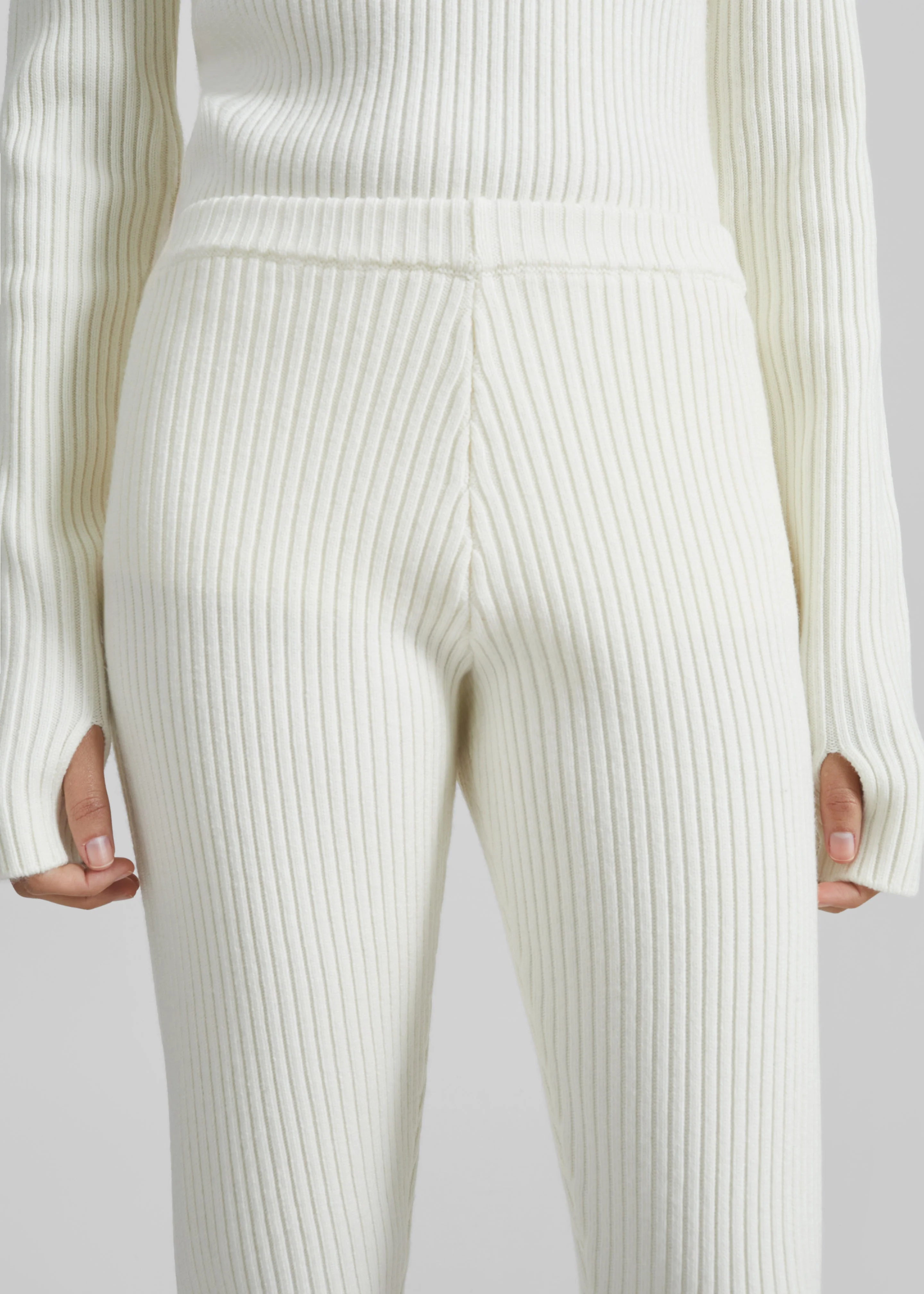 Piuma Knit Stirrup Leggings - White - Image 5