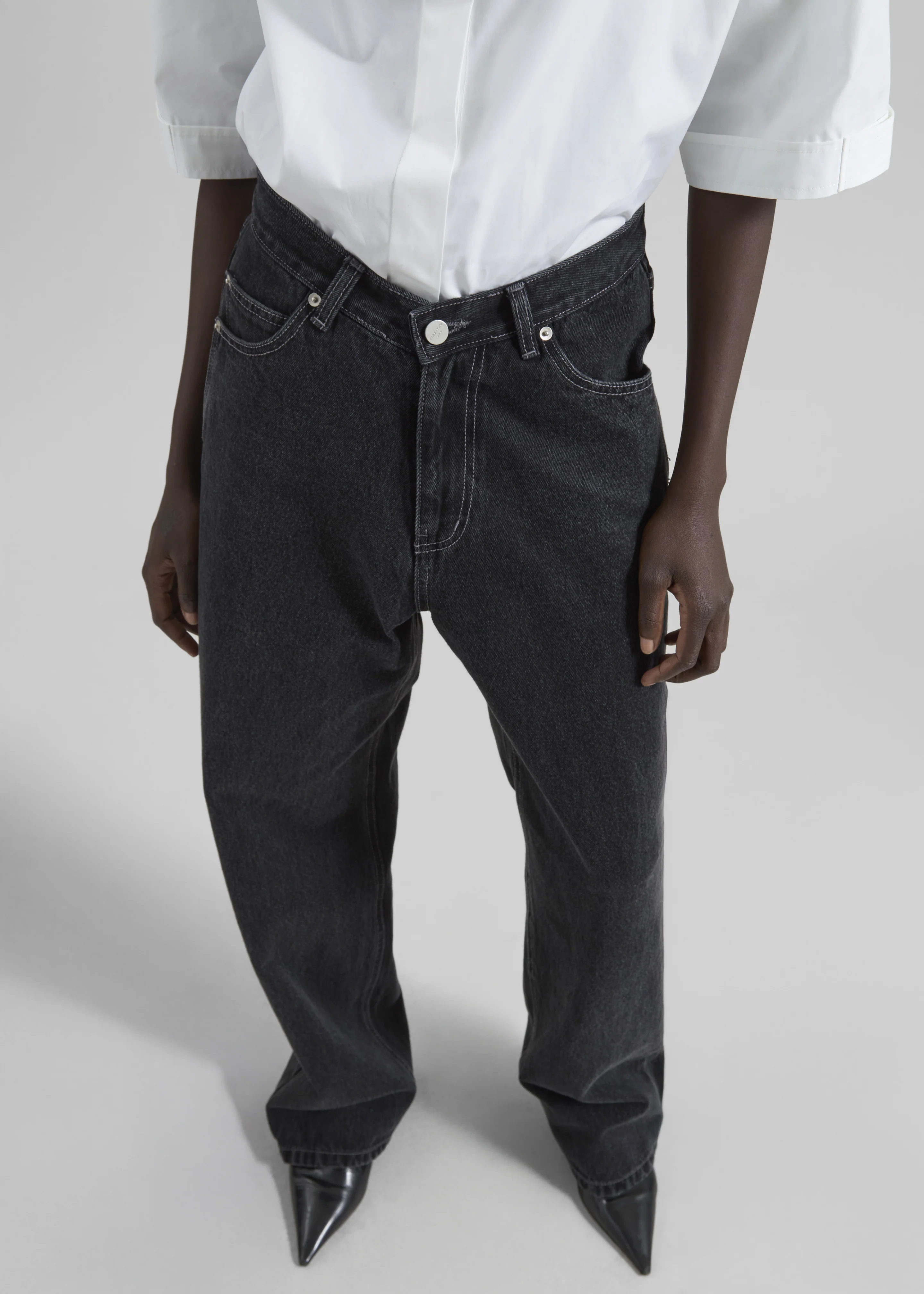 Raven Low Rise Jeans - Black Wash