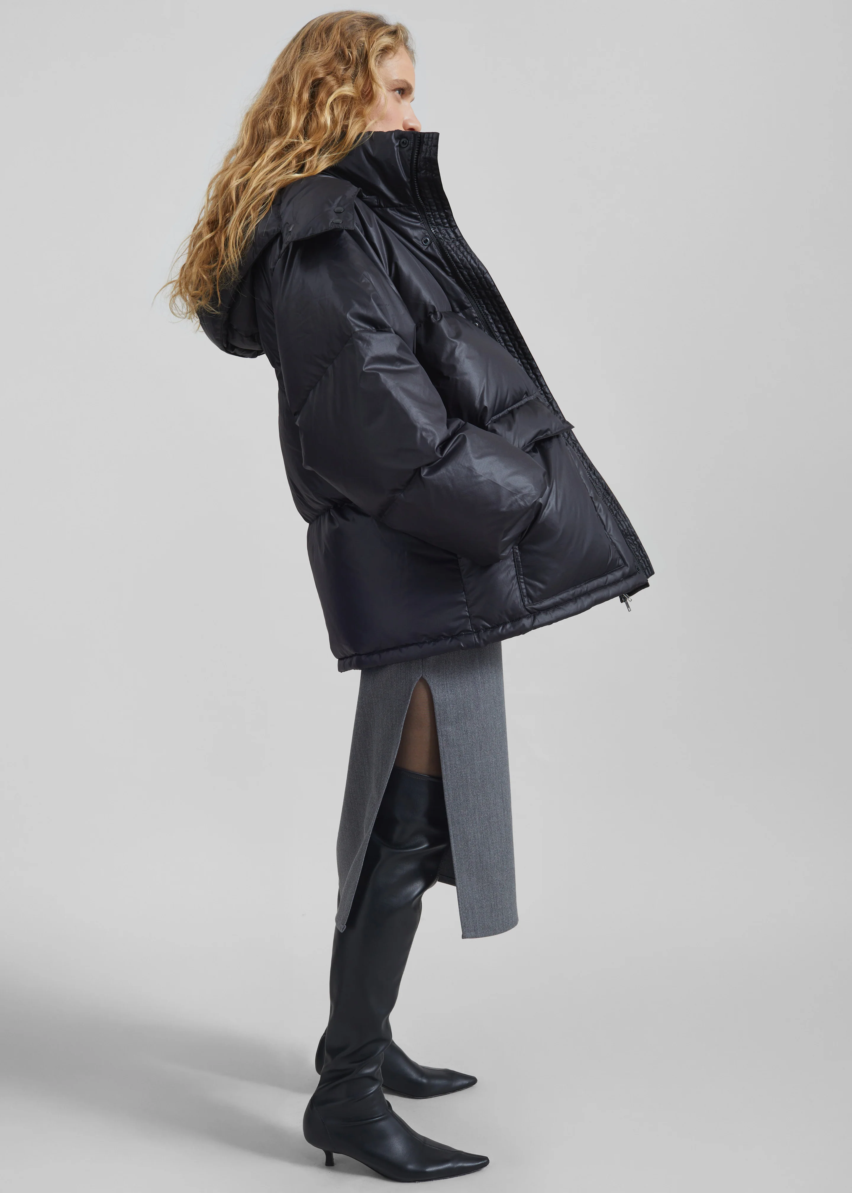 Riom Hooded Puffer Jacket - Black