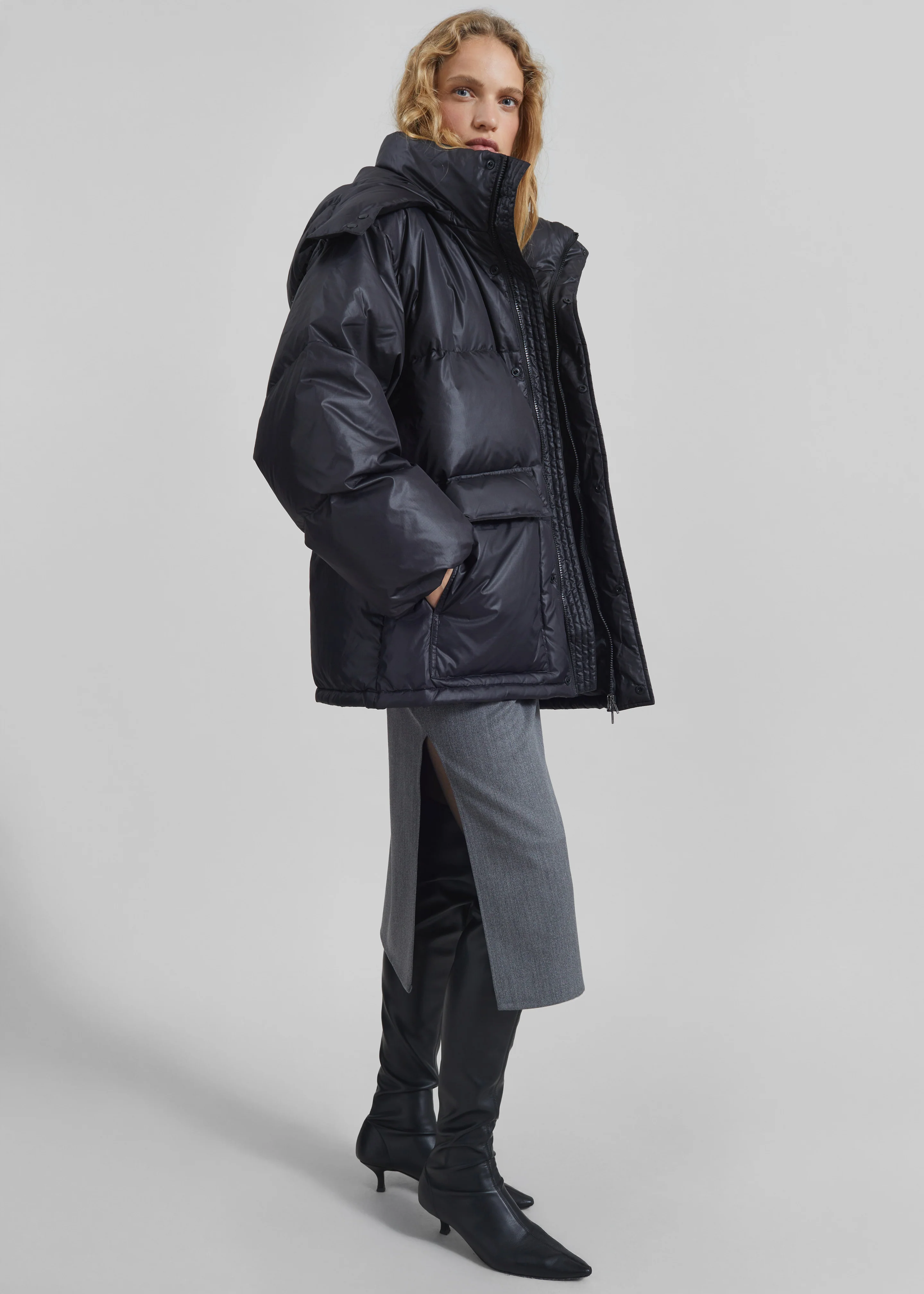 Riom Hooded Puffer Jacket - Black - Image 4