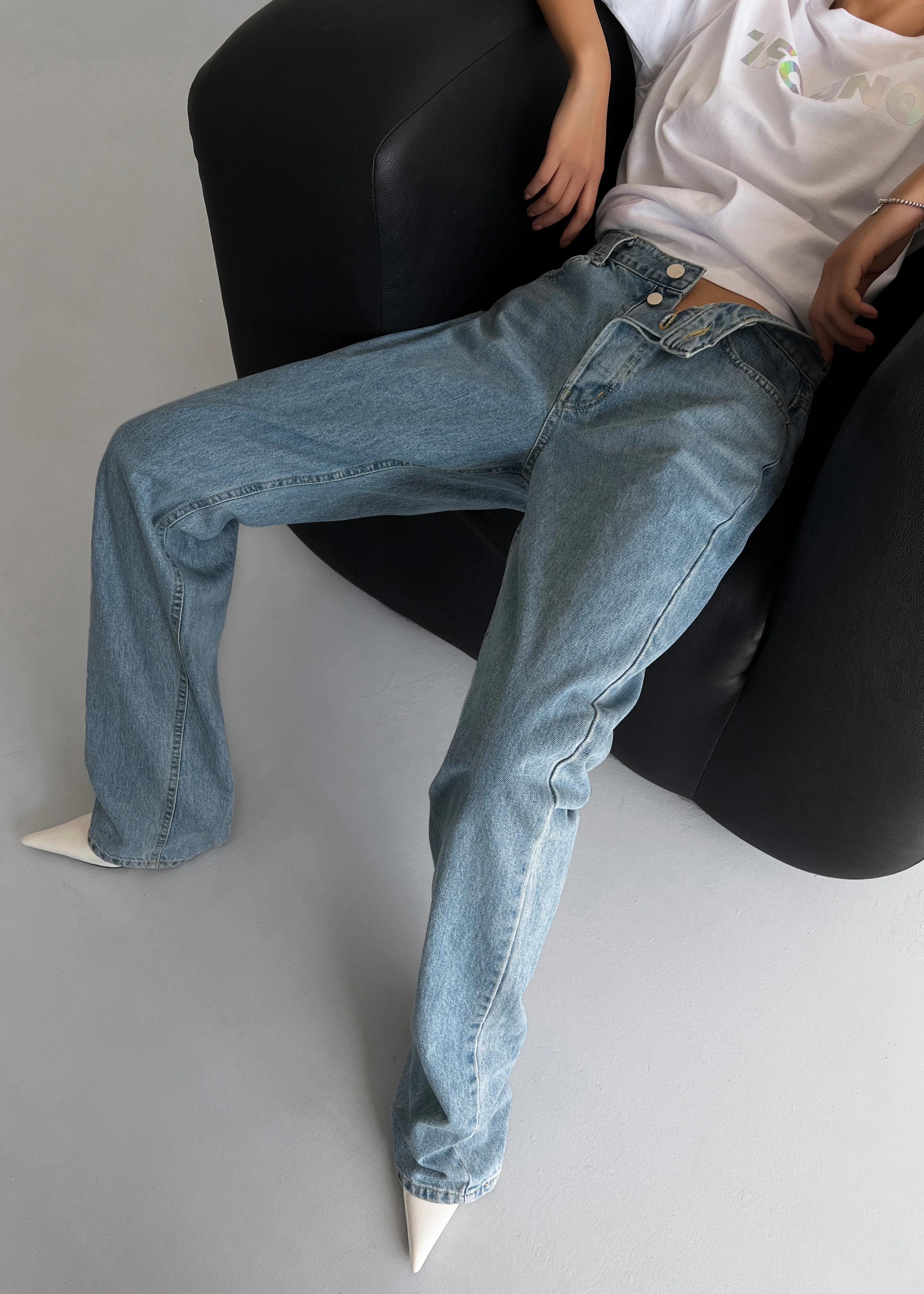 Susanna Jeans - Light Wash - Image 10
