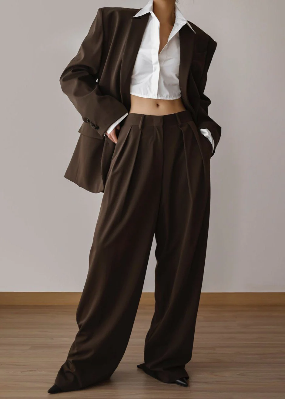 Tansy Pleated Trousers - Chocolate - Image 4