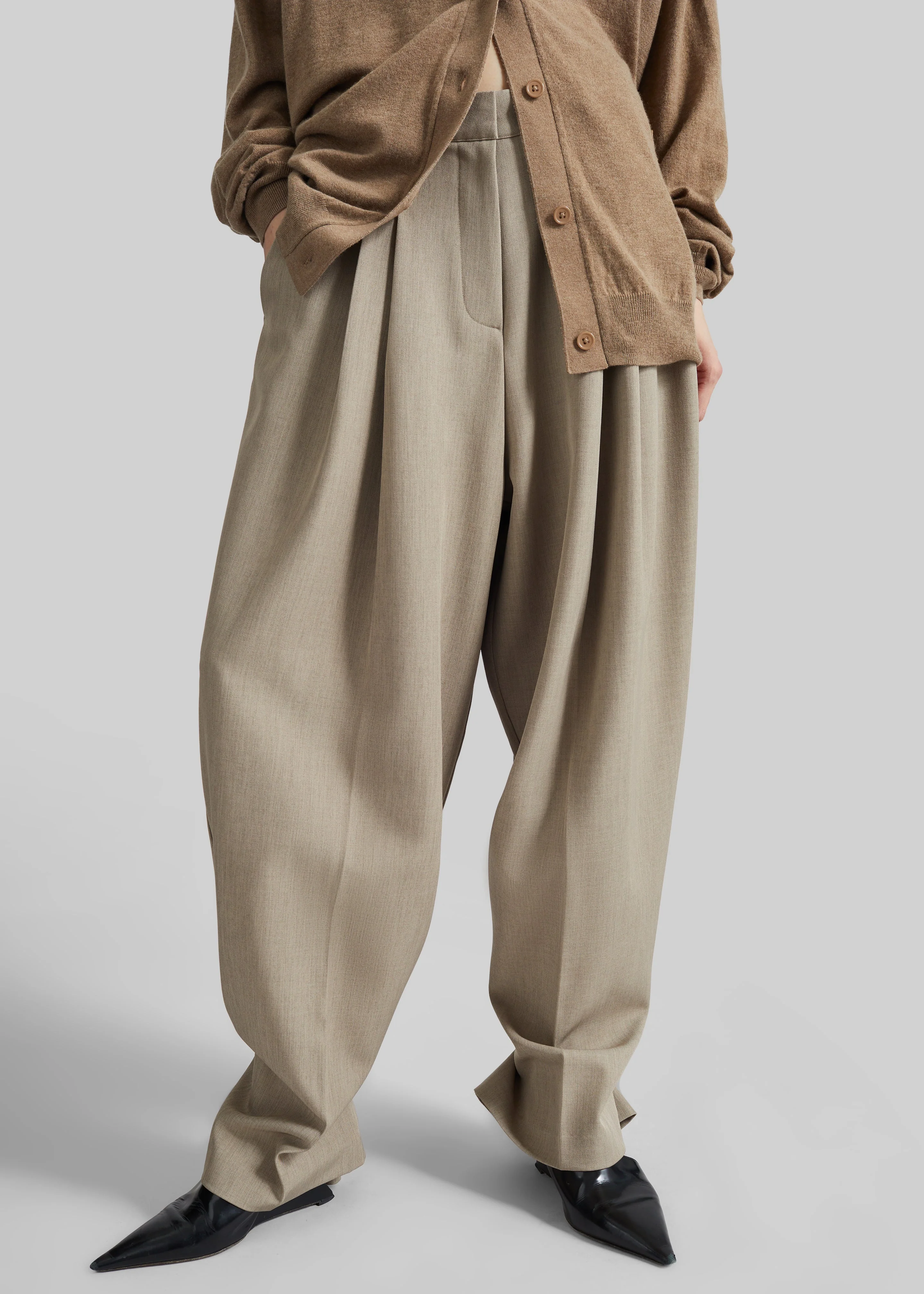 Venlo Pleated Trousers - Beige - Image 4